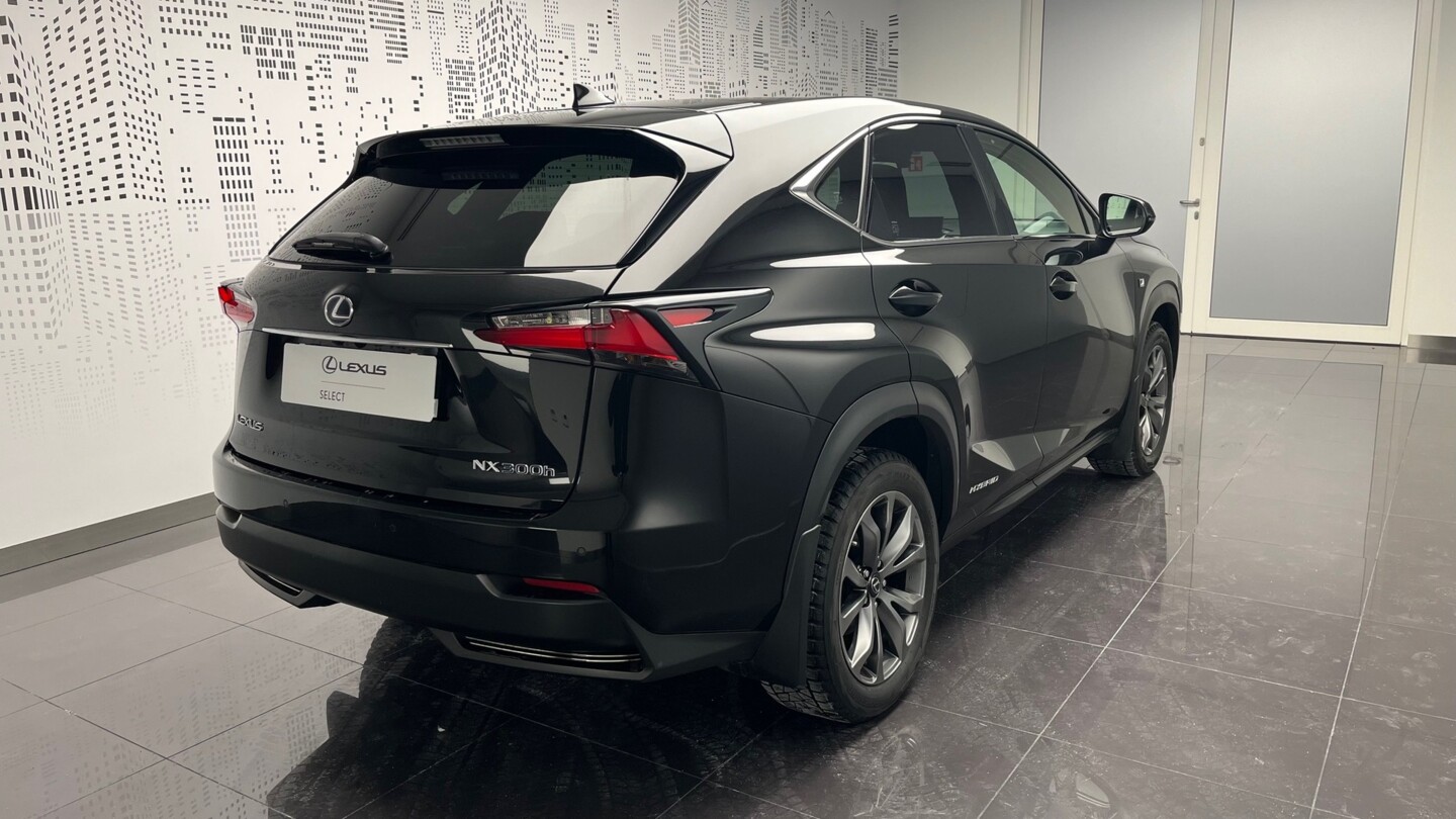 Lexus NX