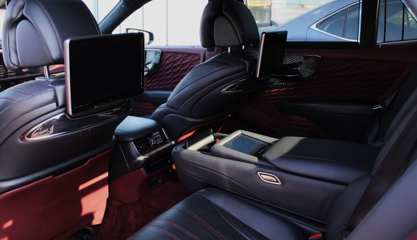 Lexus LS