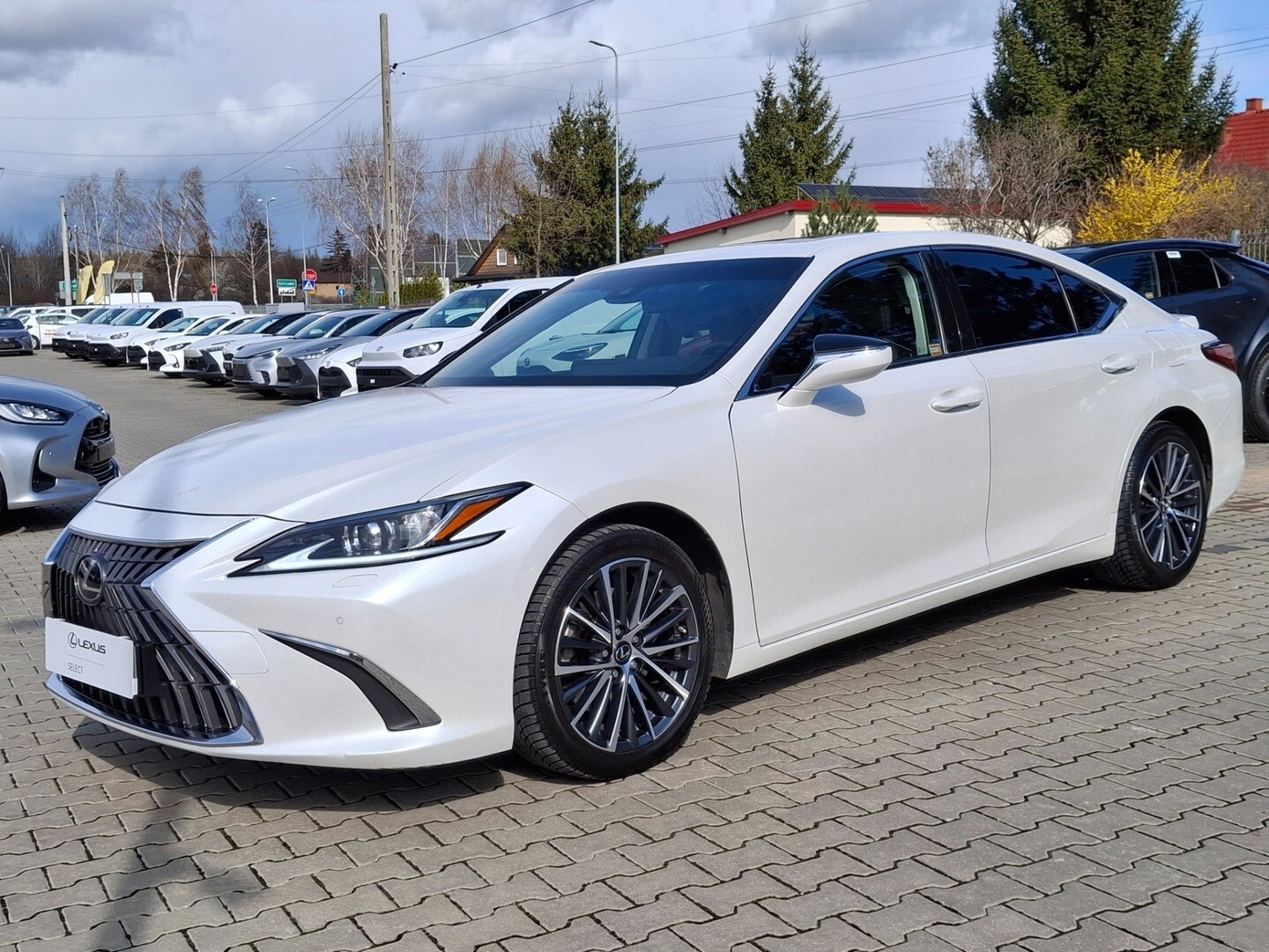 Lexus ES