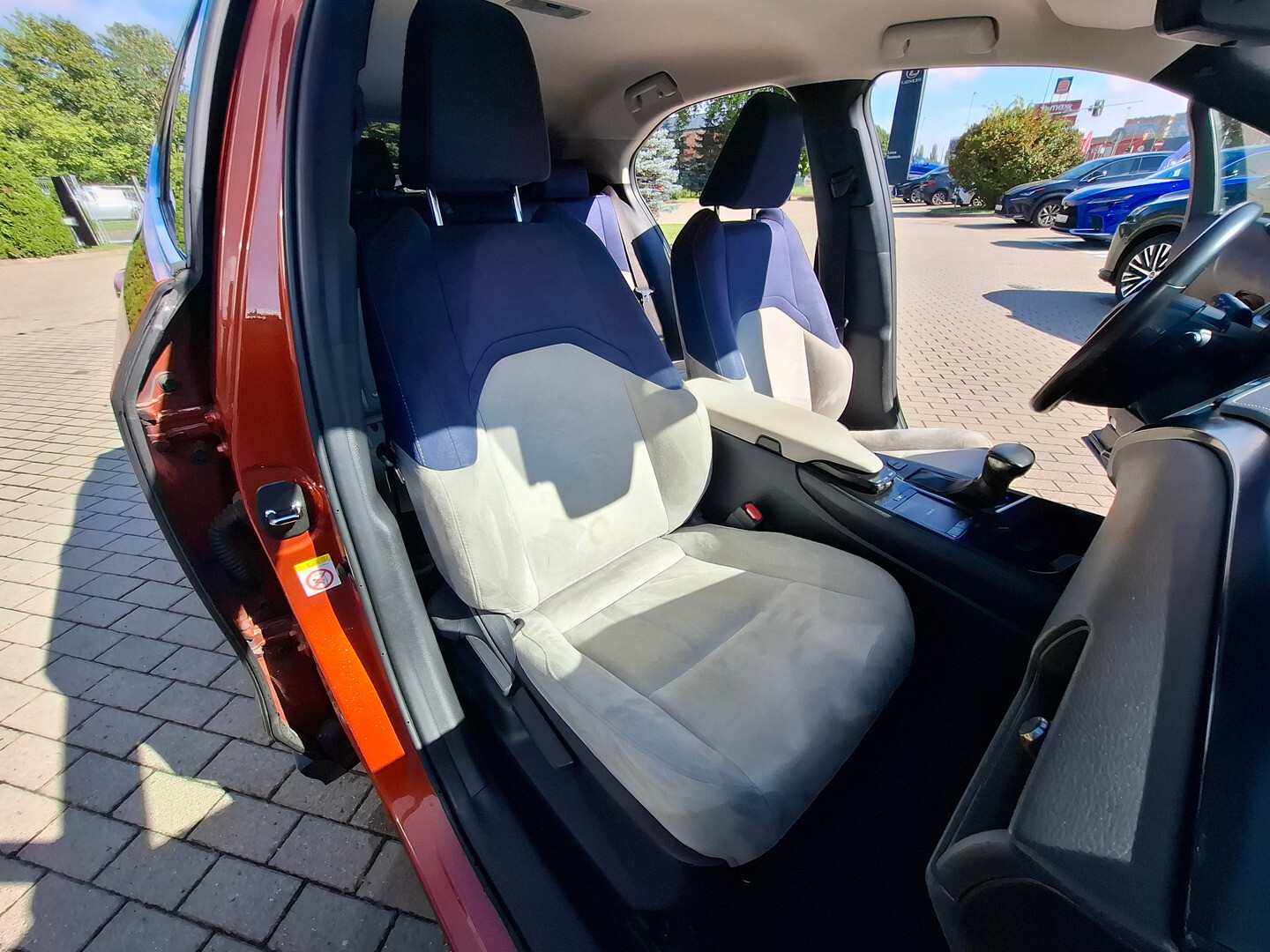 Lexus UX