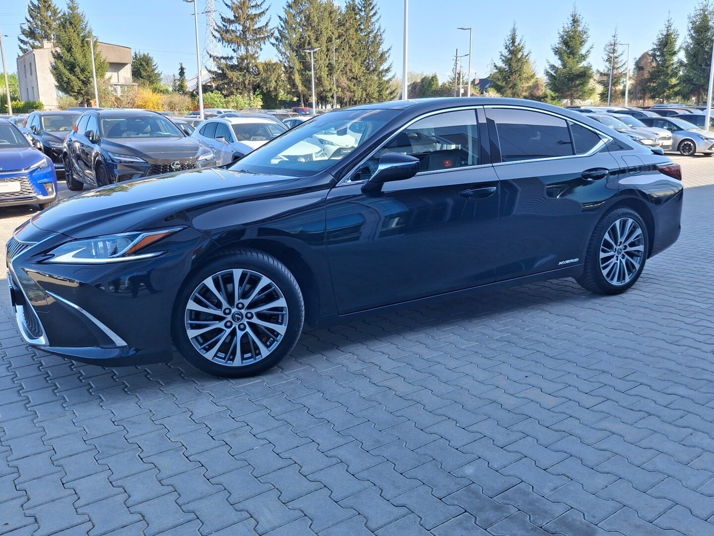 Lexus ES
