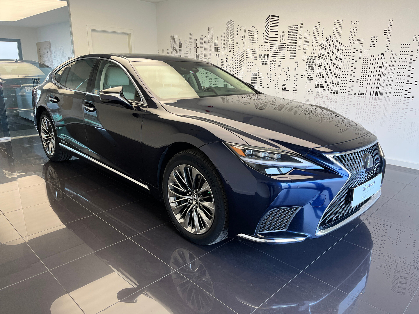 Lexus LS