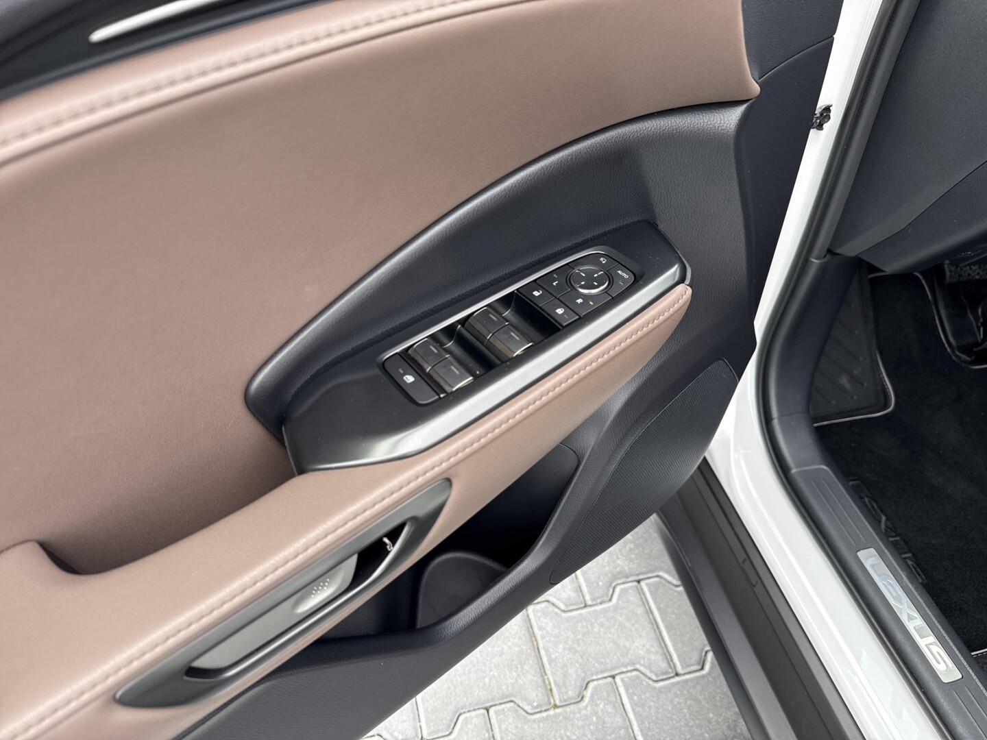 Lexus LBX