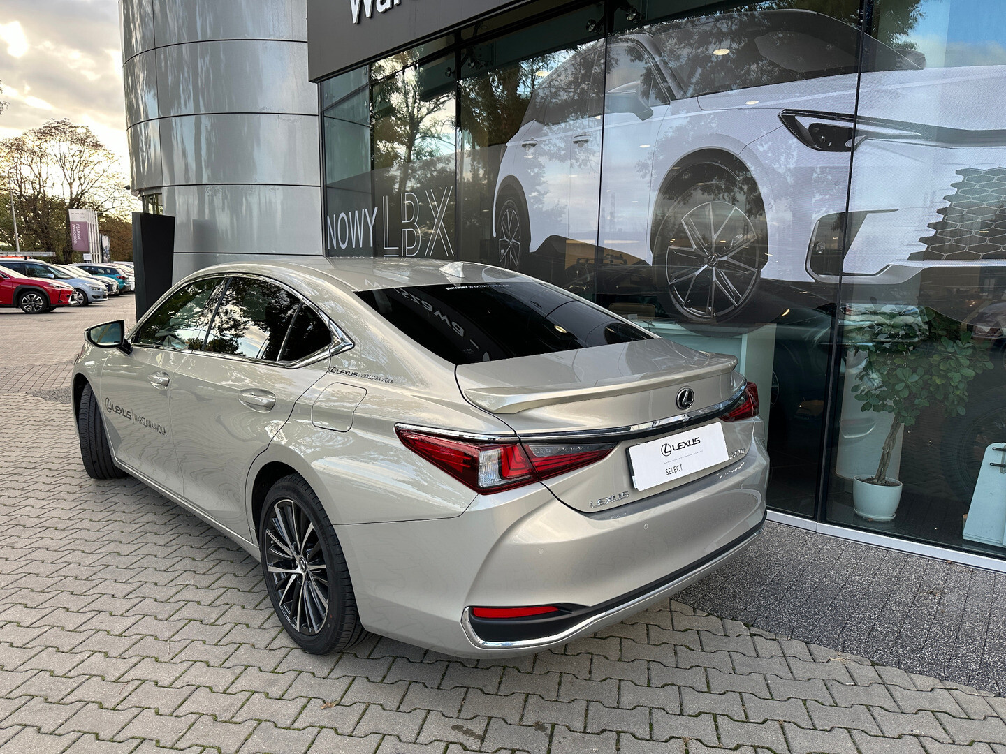 Lexus ES