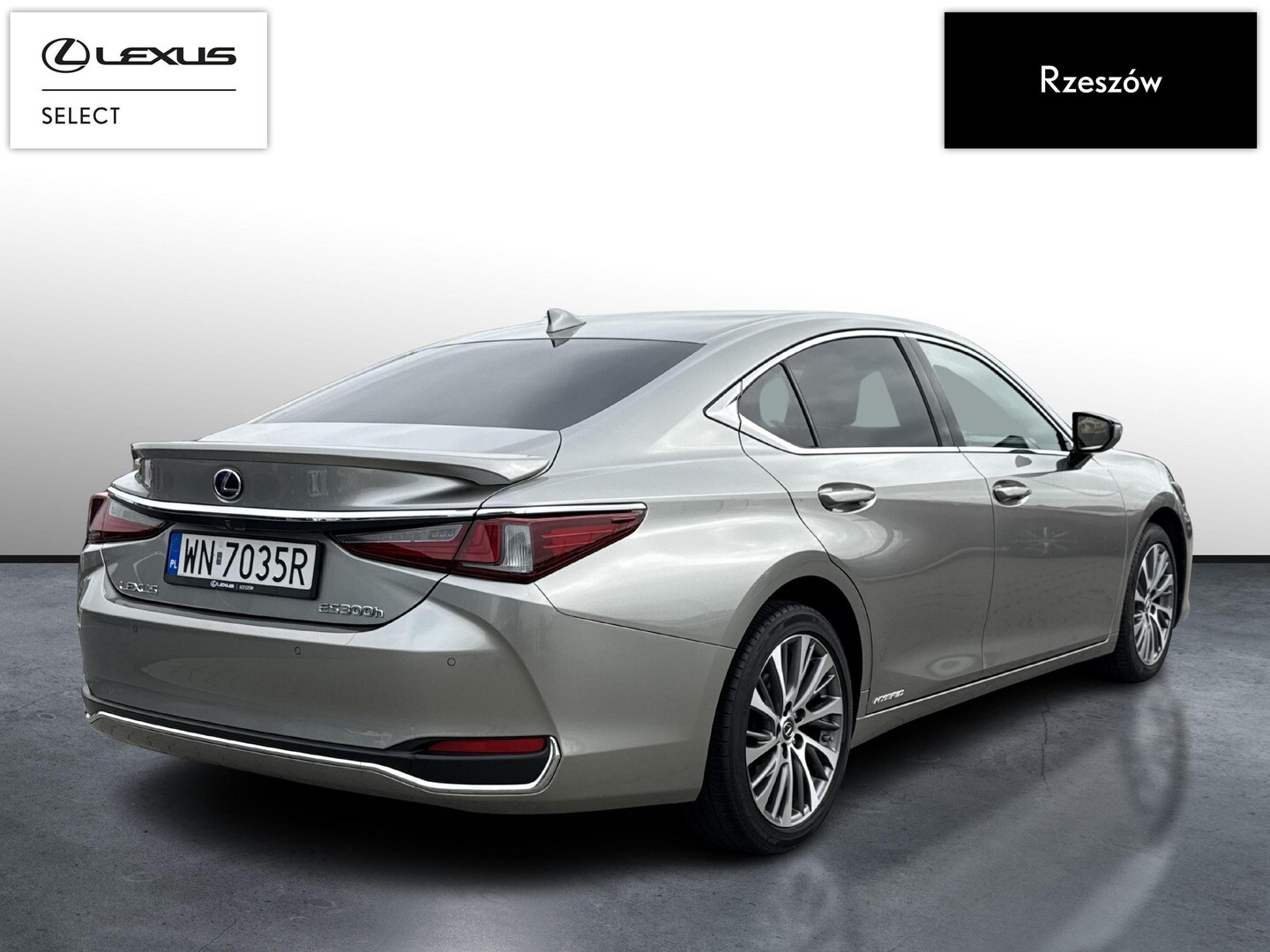 Lexus ES
