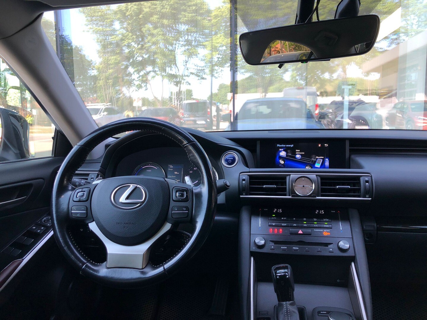 Lexus IS