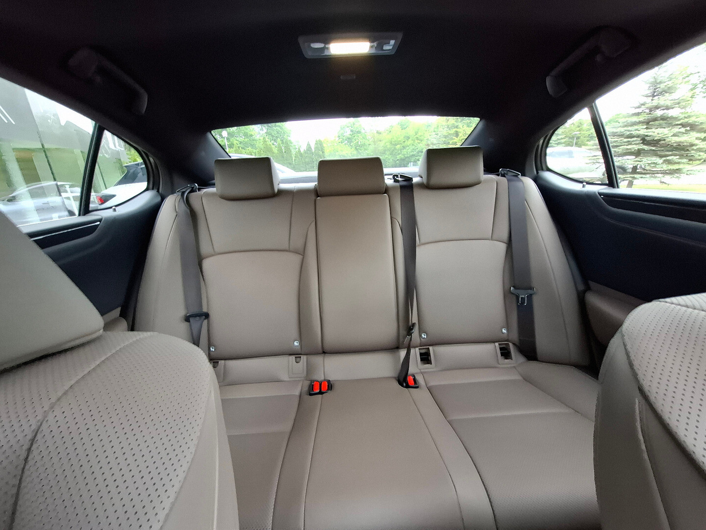 Lexus ES
