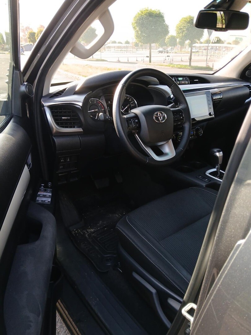 Toyota Hilux