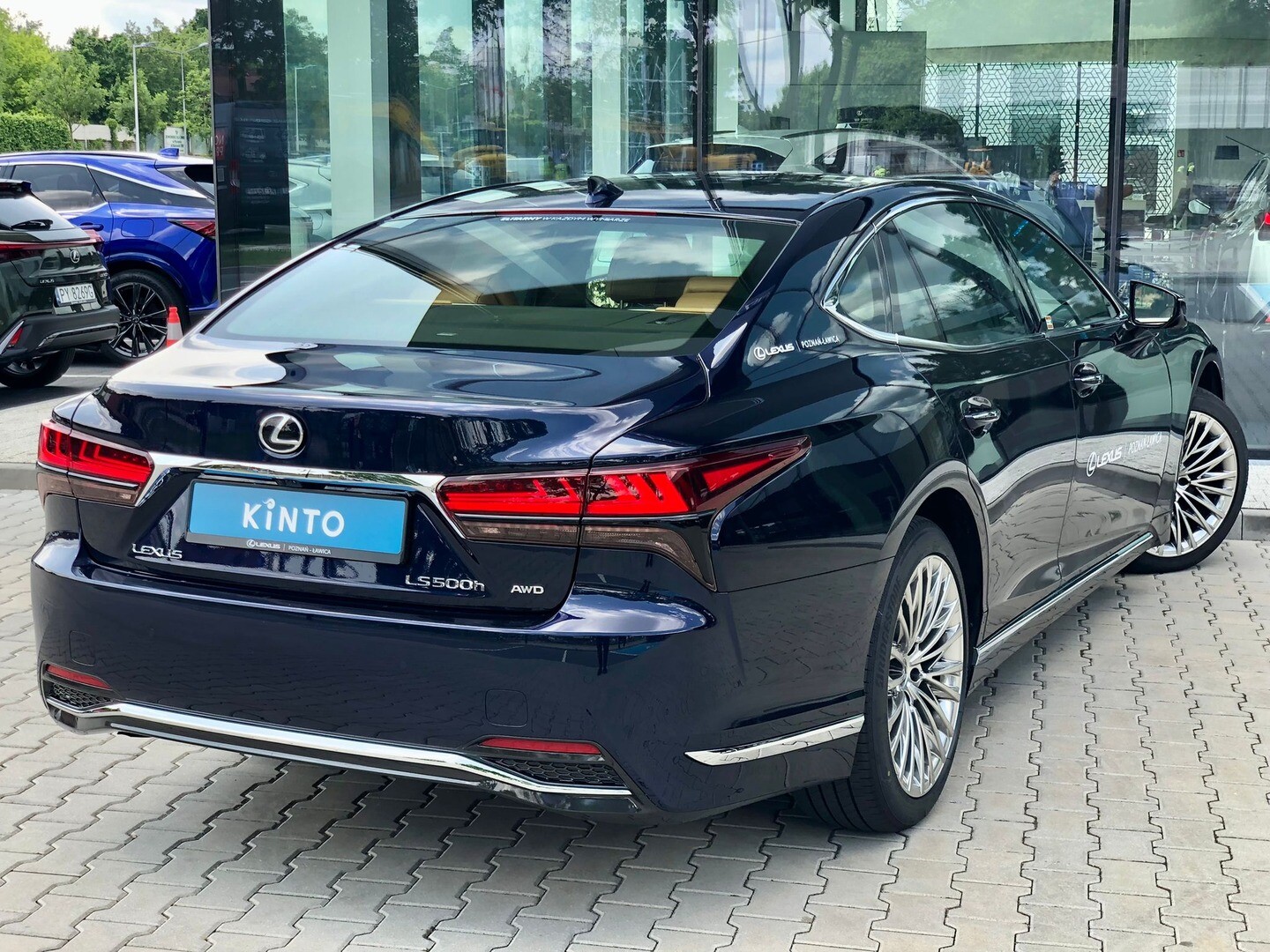Lexus LS