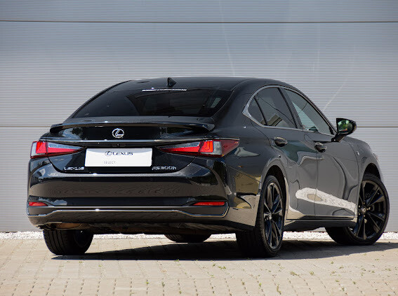 Lexus ES