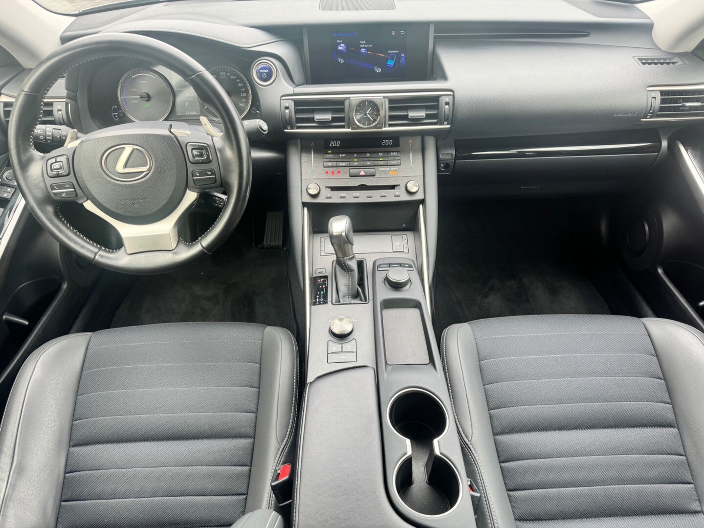 Lexus IS