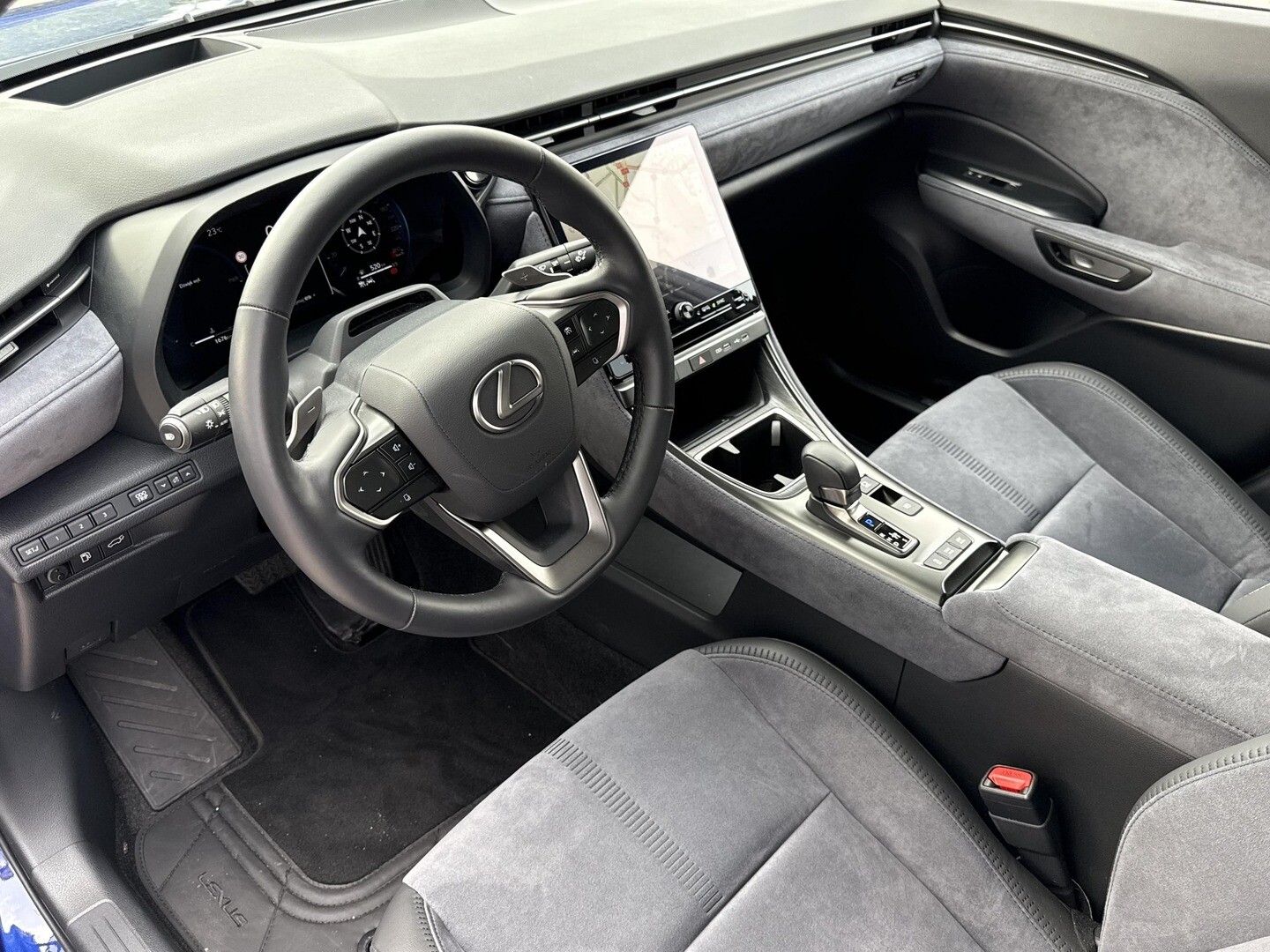 Lexus LBX