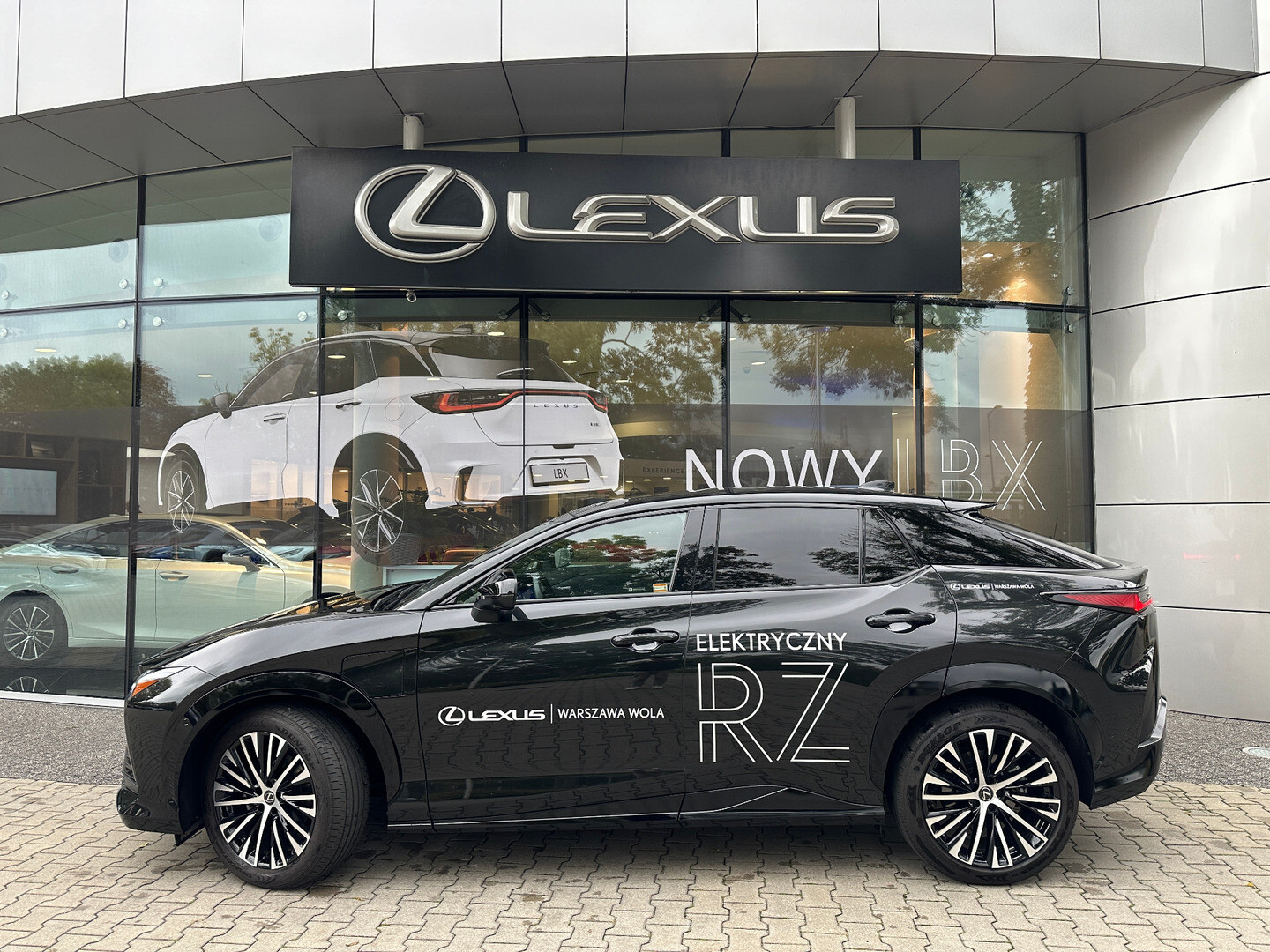 Lexus RZ