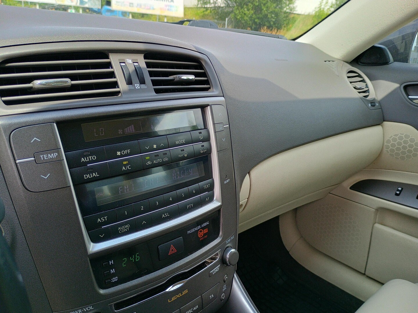 Lexus IS