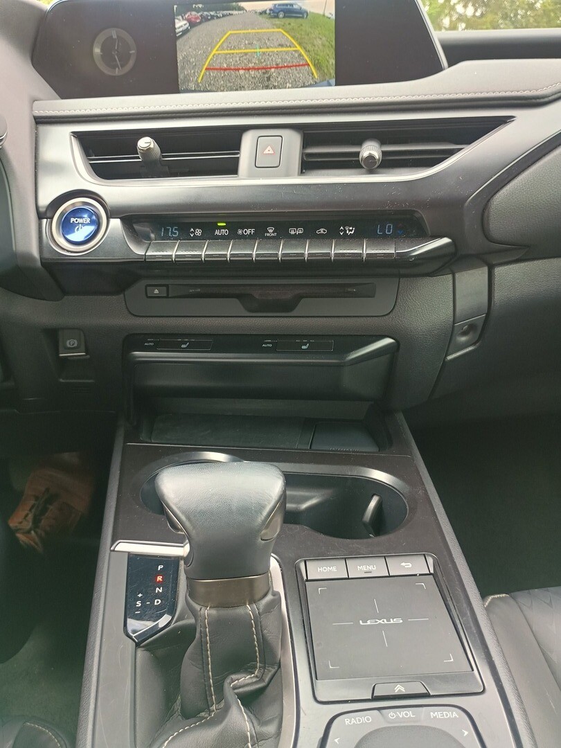 Lexus UX