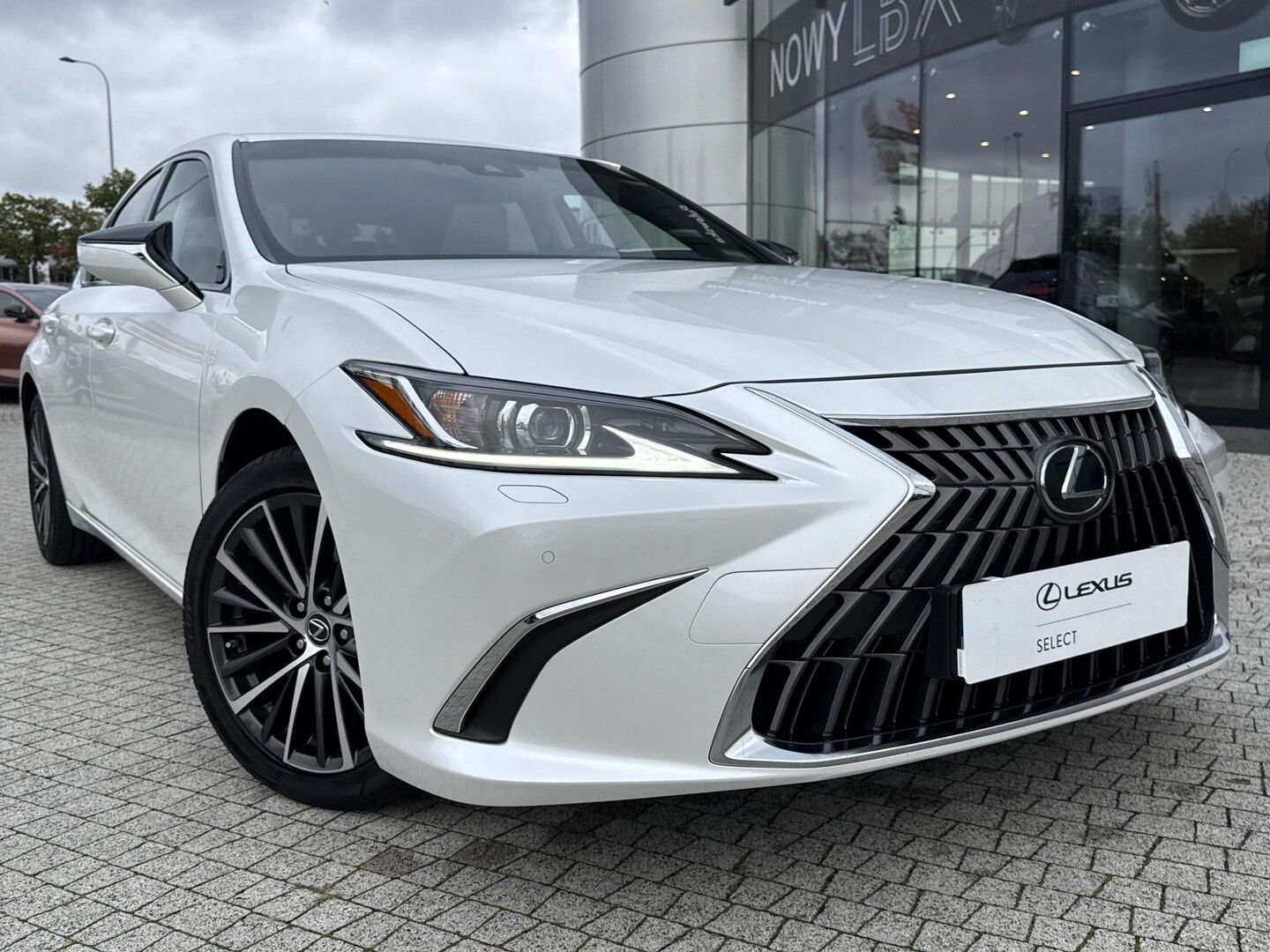 Lexus ES