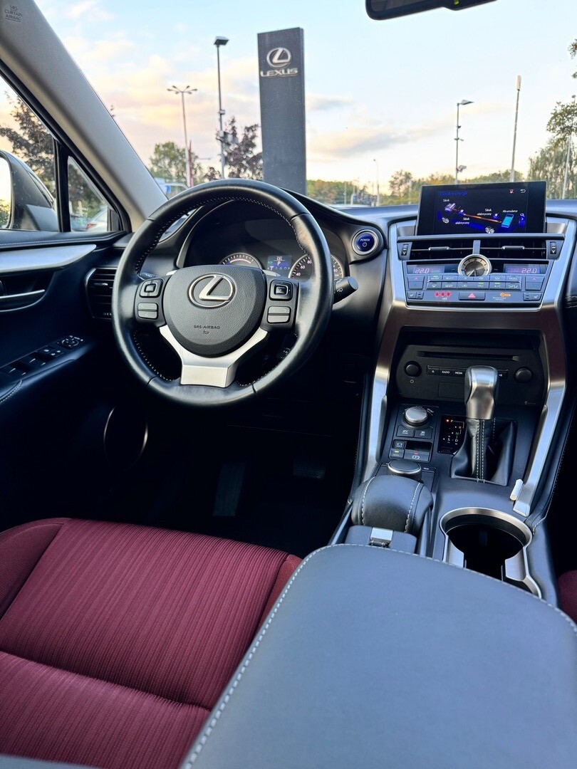 Lexus NX