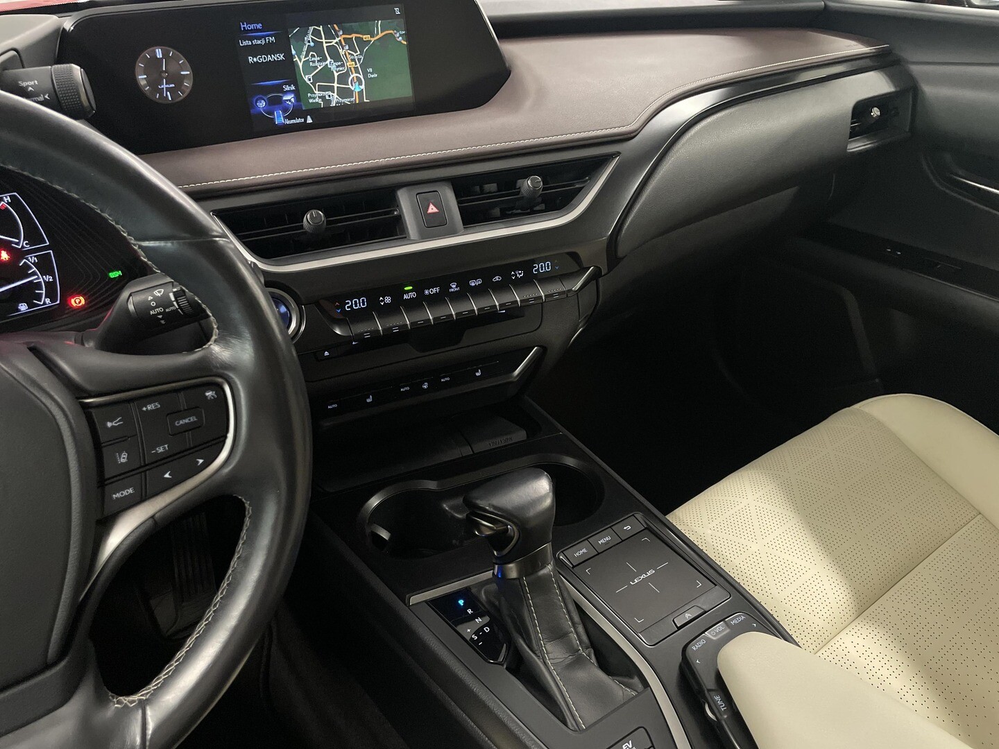 Lexus UX