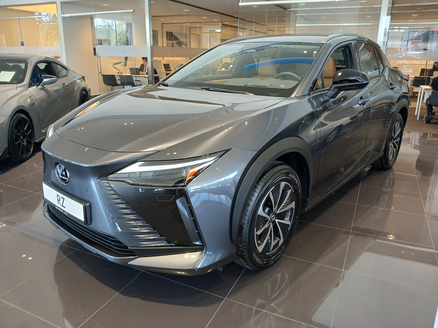Lexus RZ