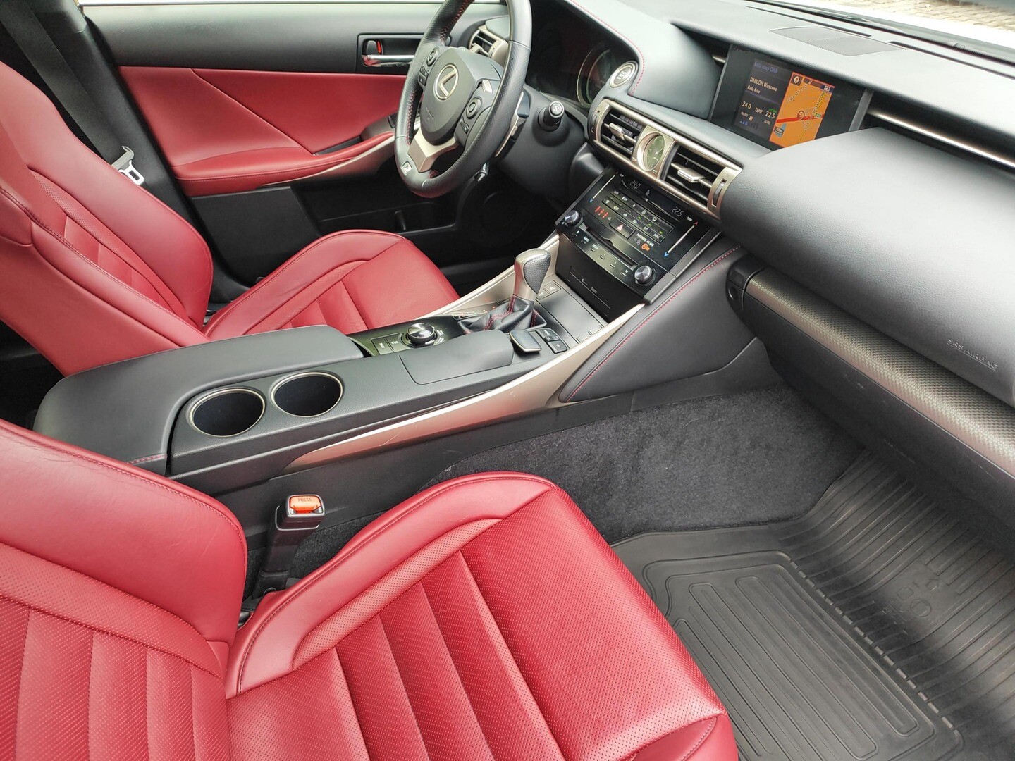 Lexus IS