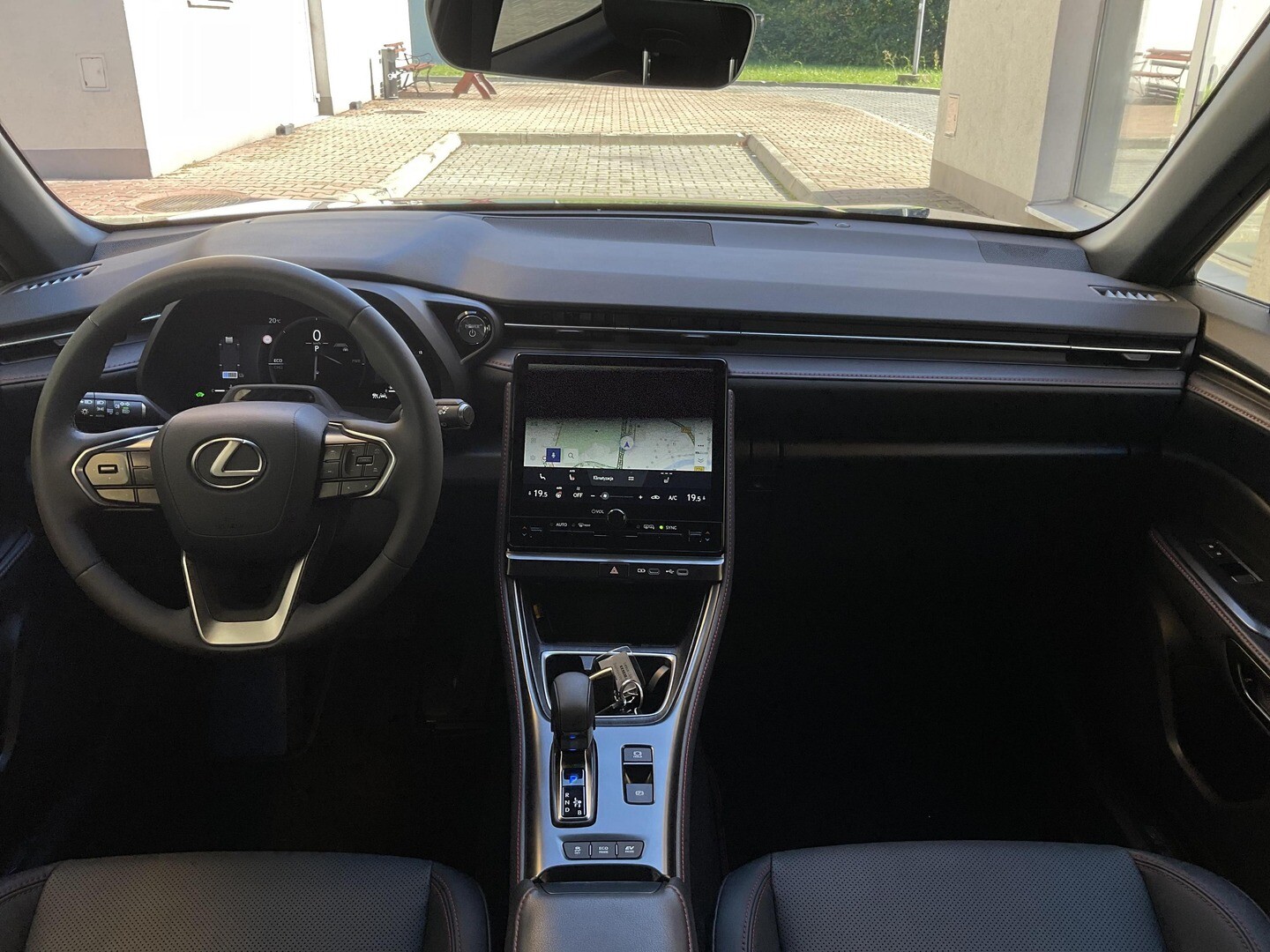Lexus LBX