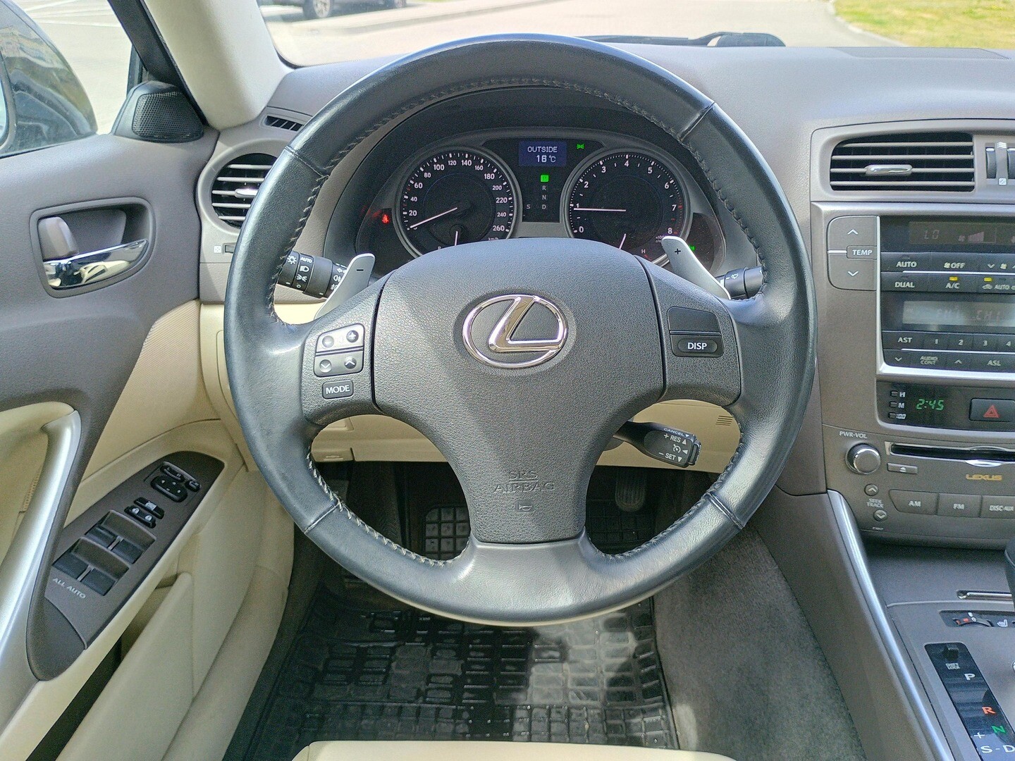 Lexus IS
