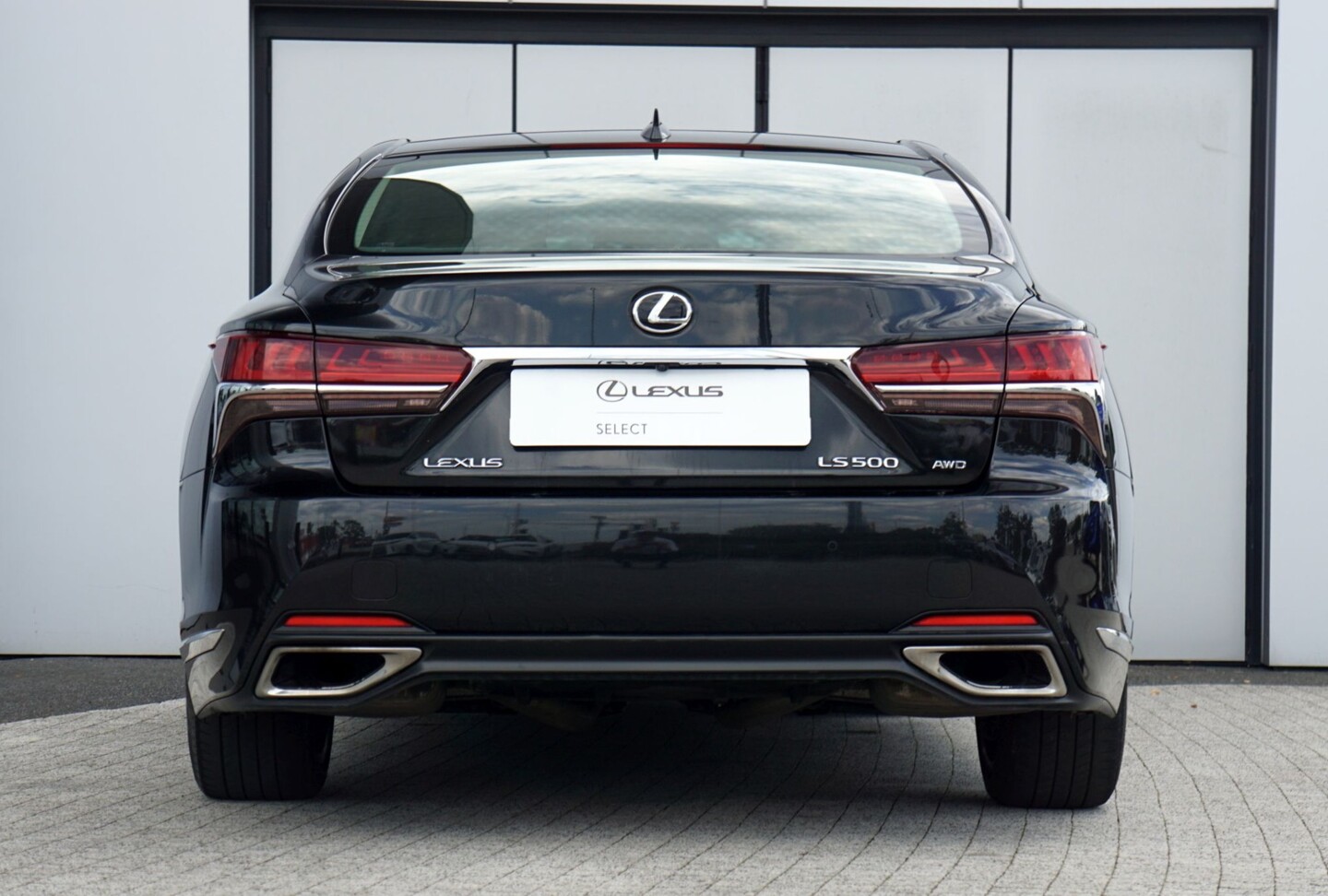 Lexus LS