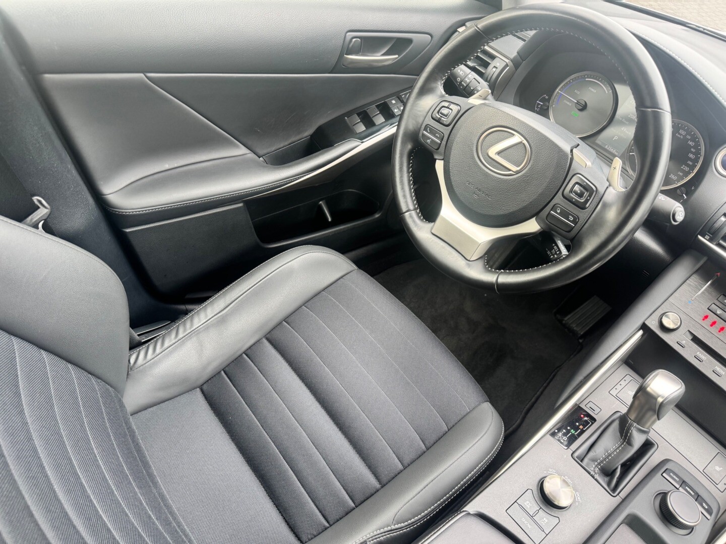 Lexus IS