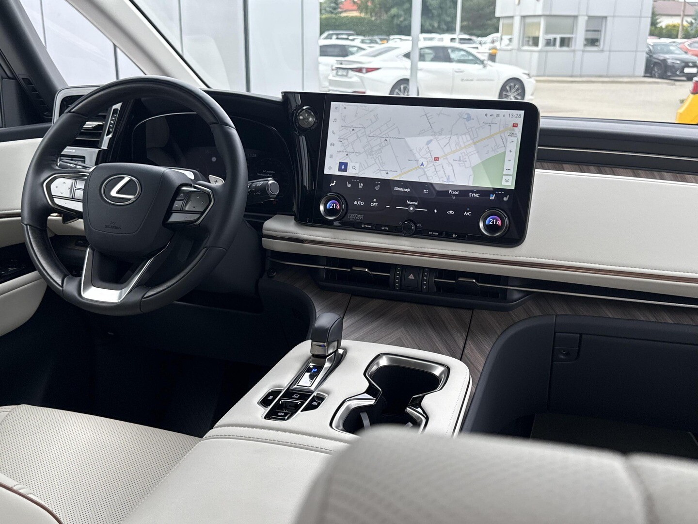 Lexus LM