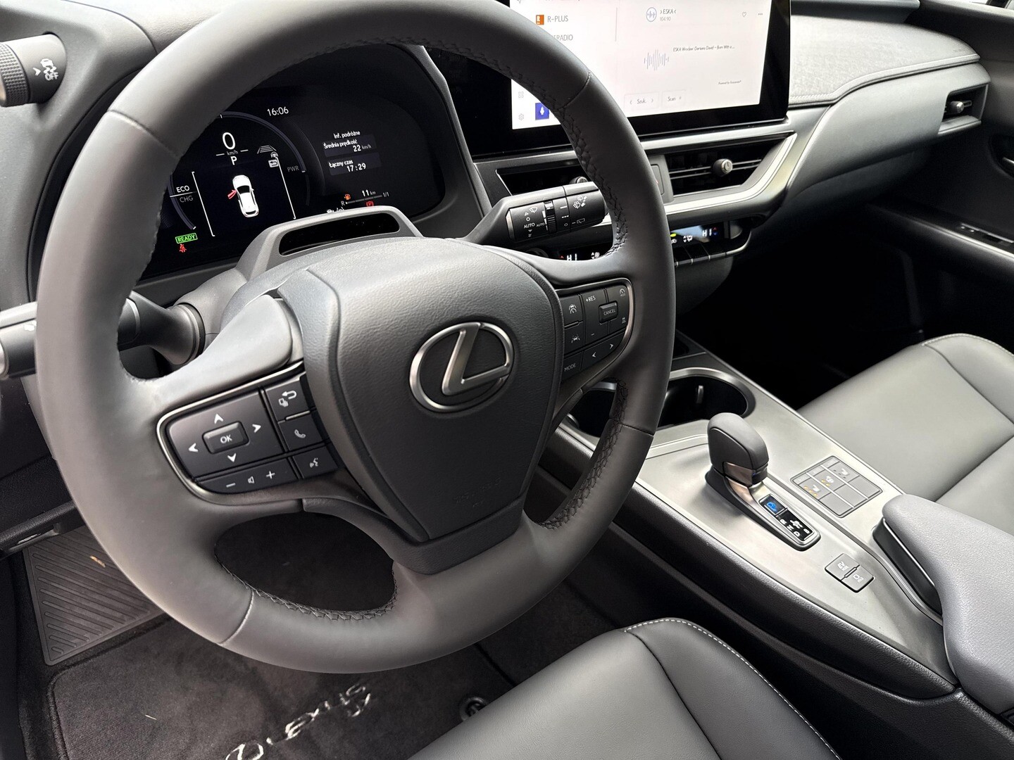 Lexus UX