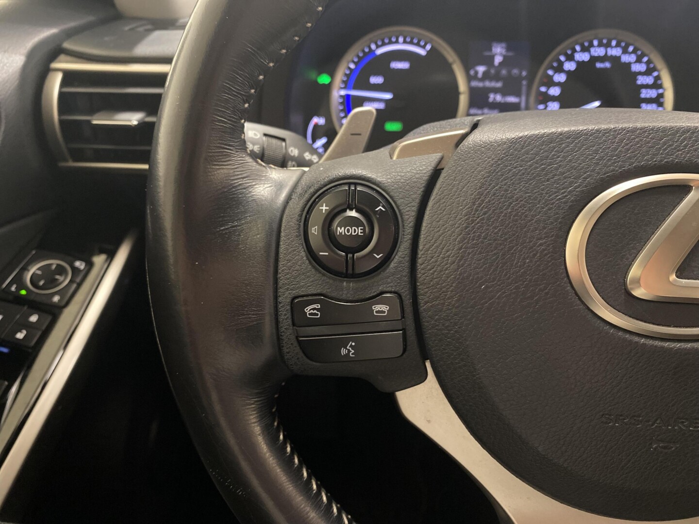 Lexus IS