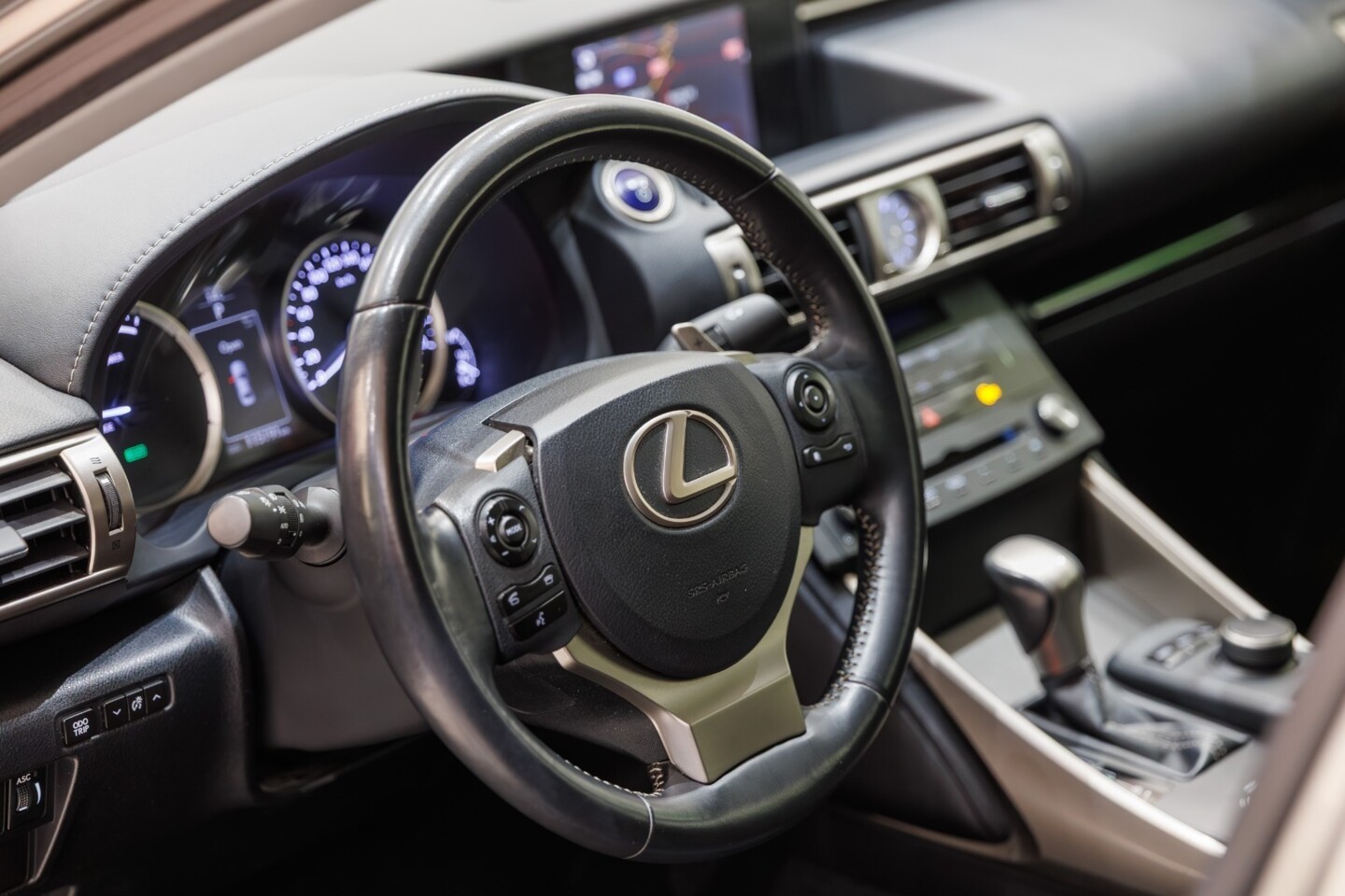 Lexus IS
