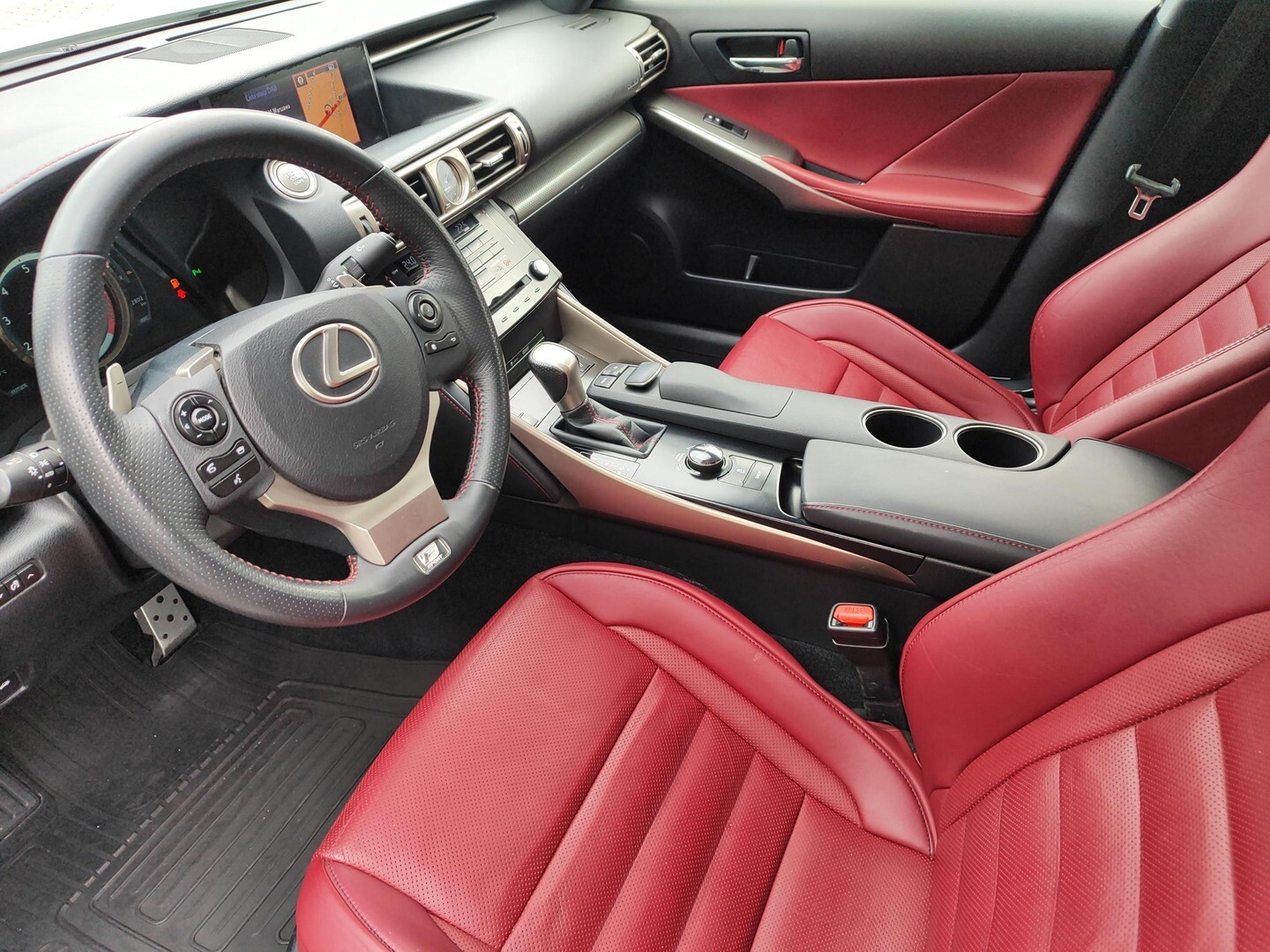 Lexus IS