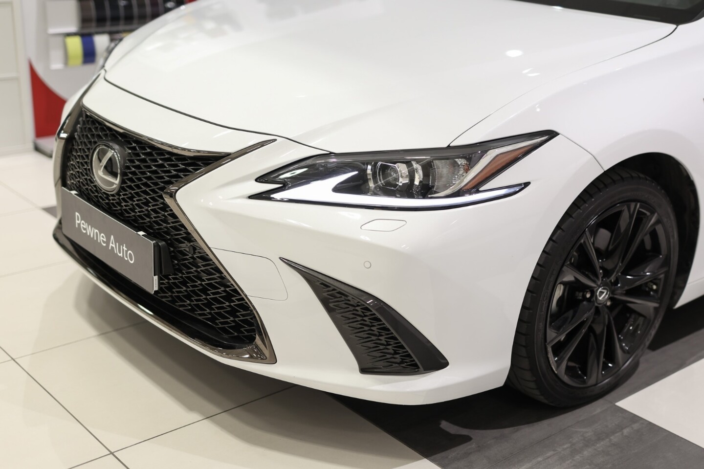 Lexus ES