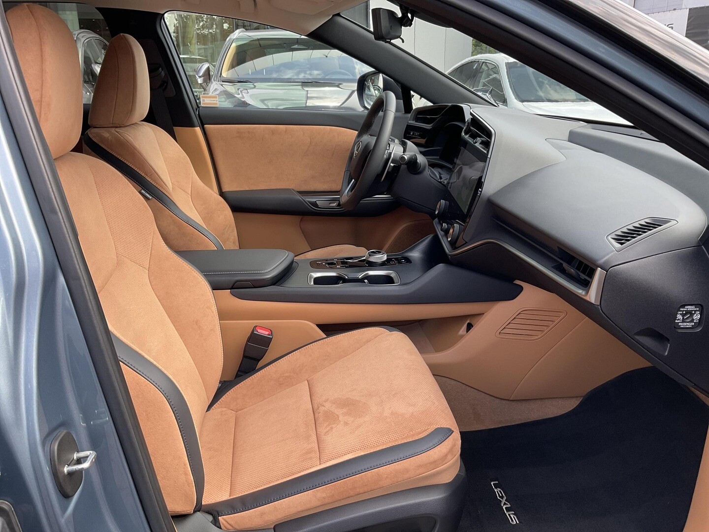 Lexus RZ