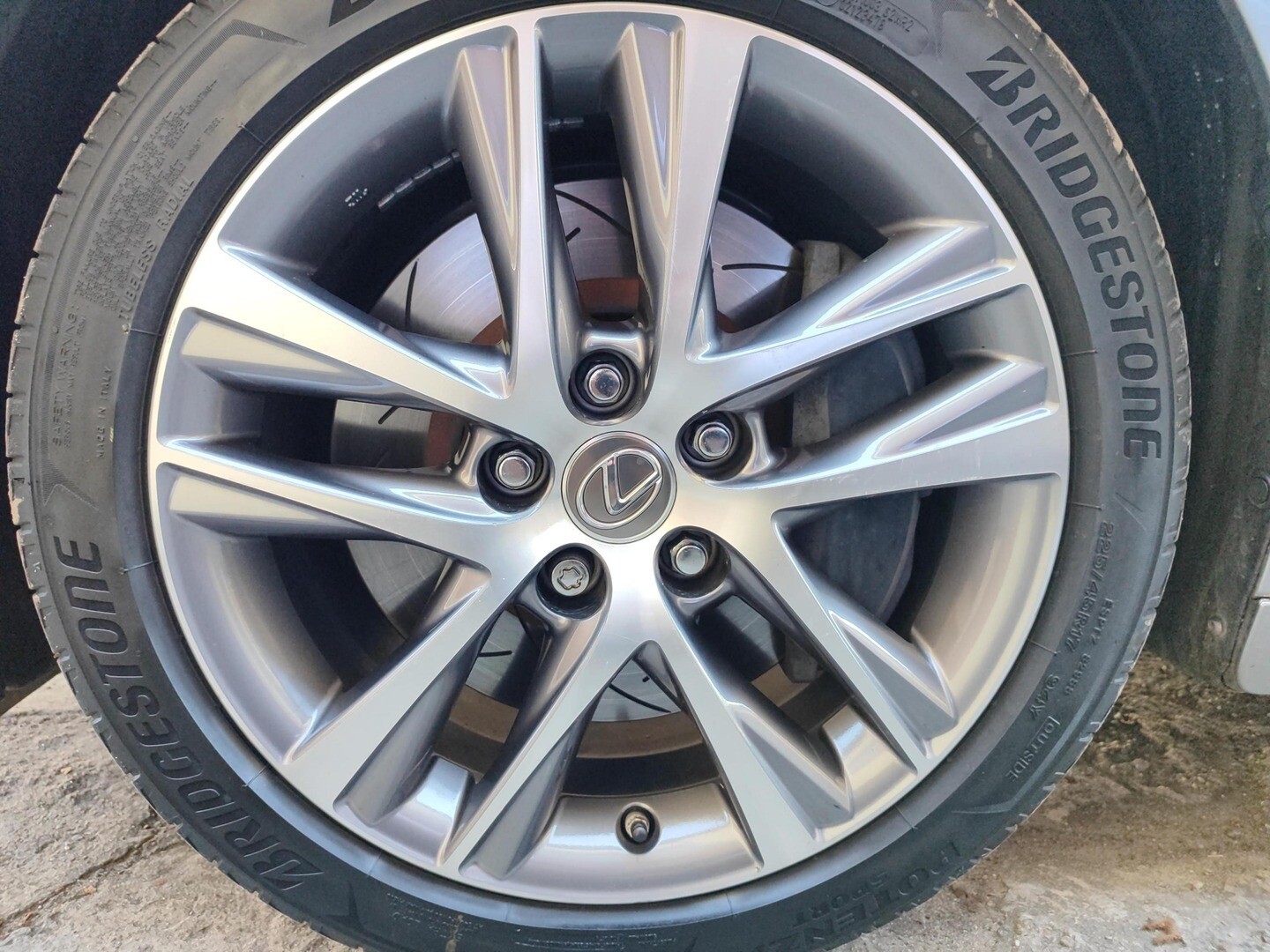 Lexus IS