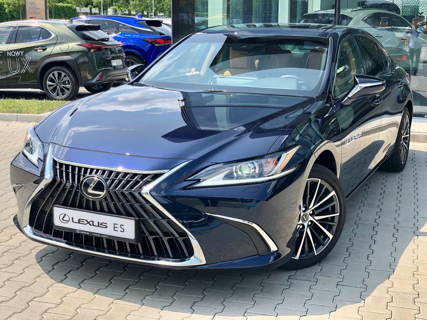 Lexus ES