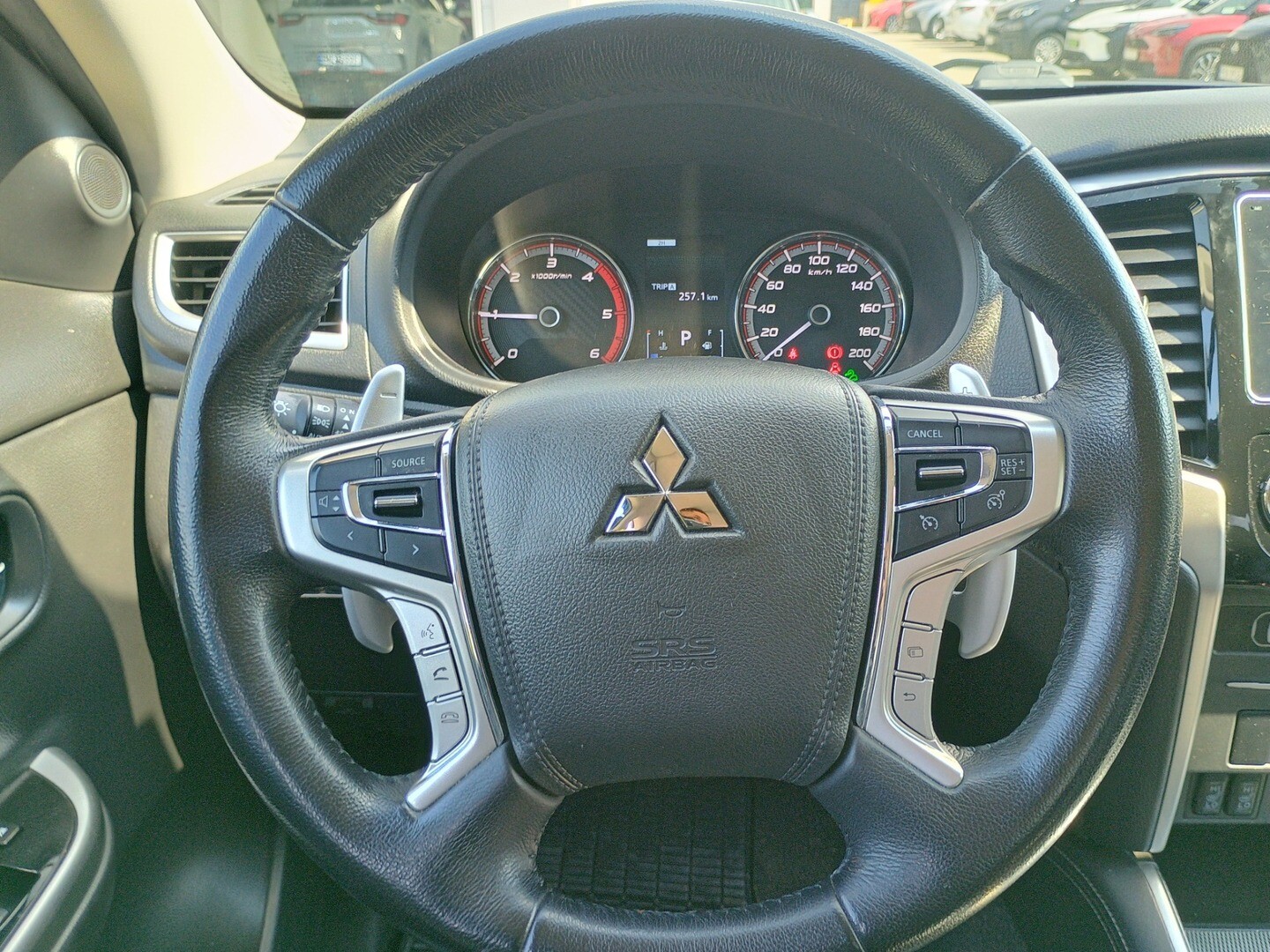 Mitsubishi L200