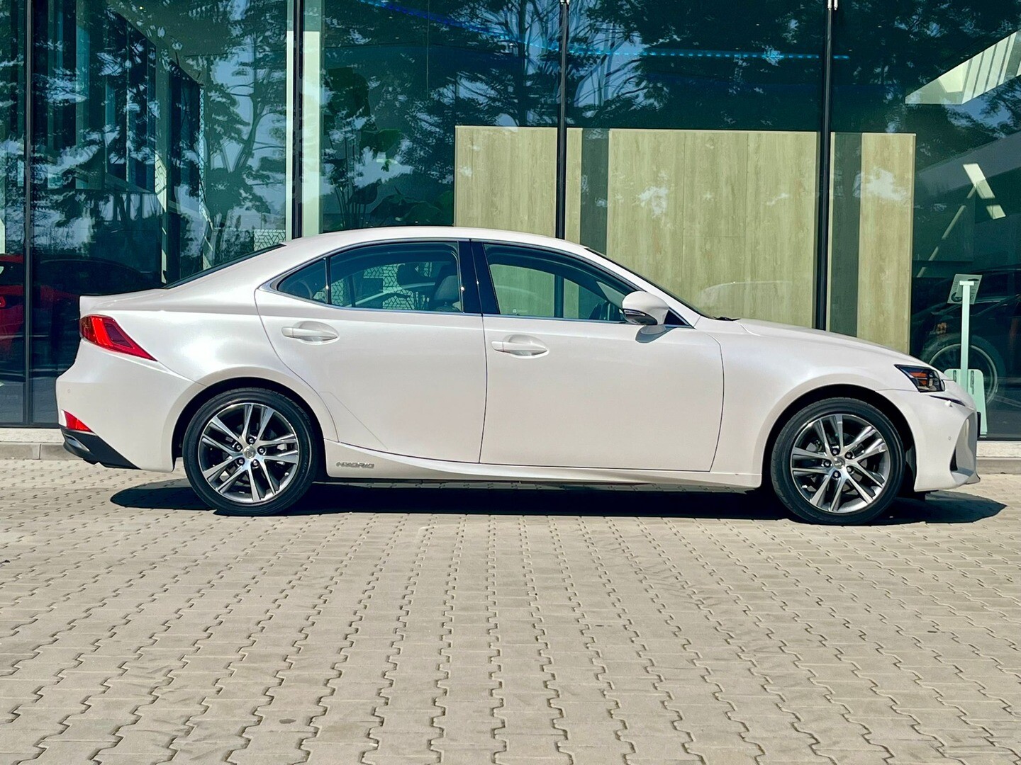 Lexus IS