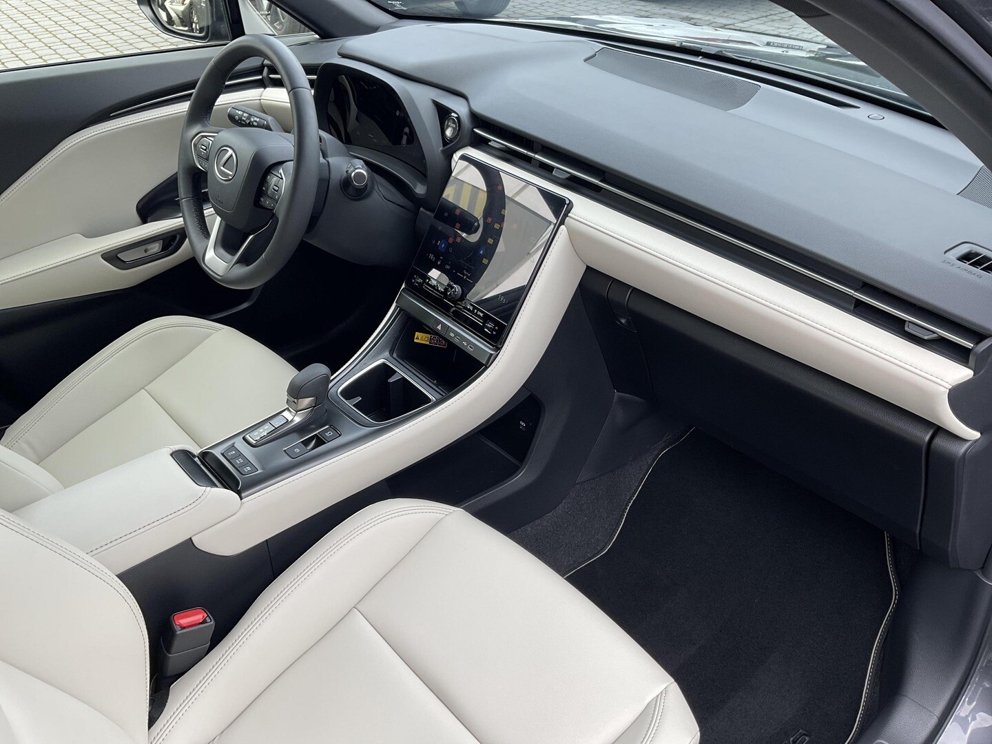 Lexus LBX