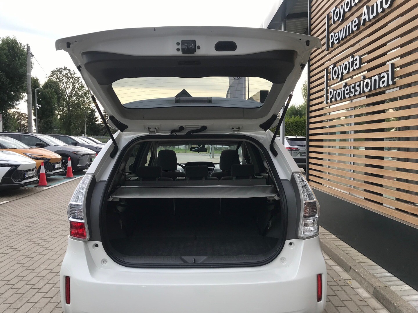Toyota Prius+
