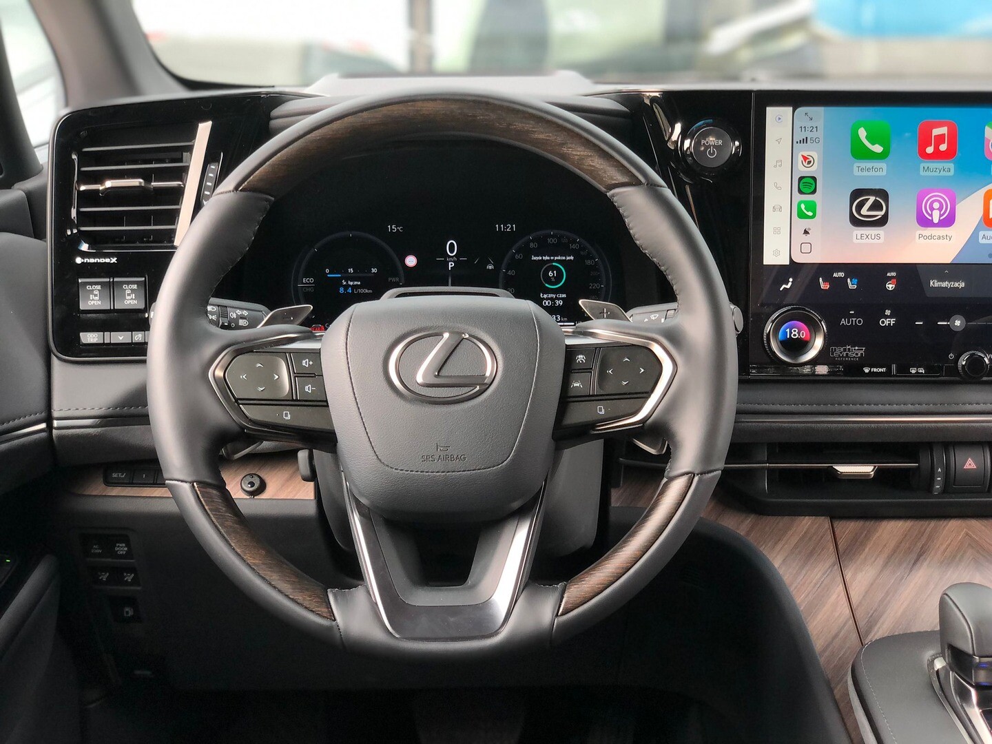 Lexus LM