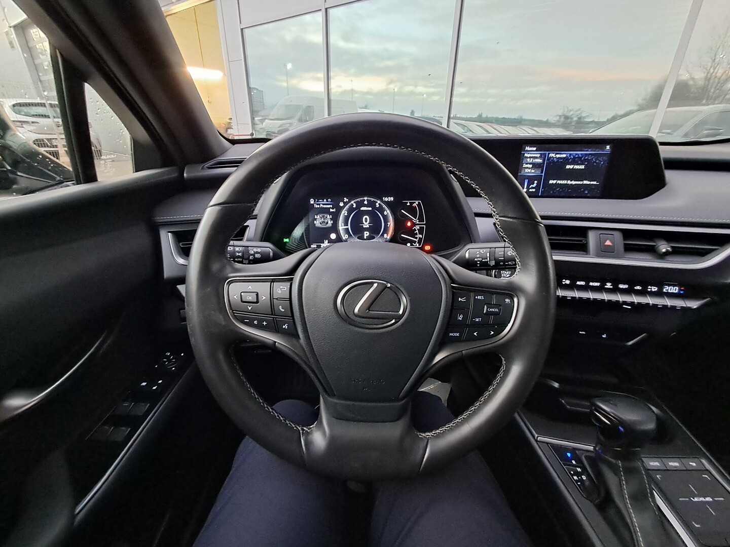 Lexus UX