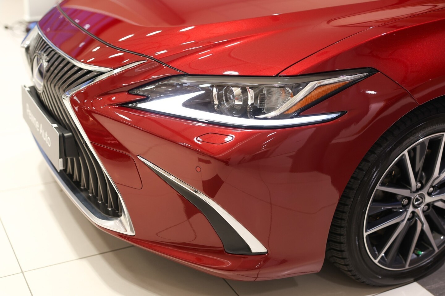 Lexus ES