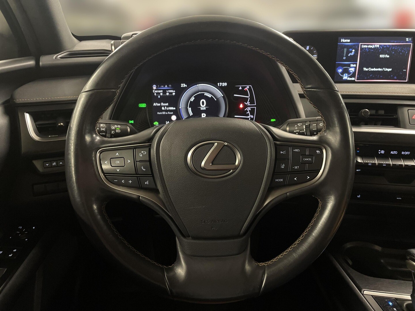 Lexus UX