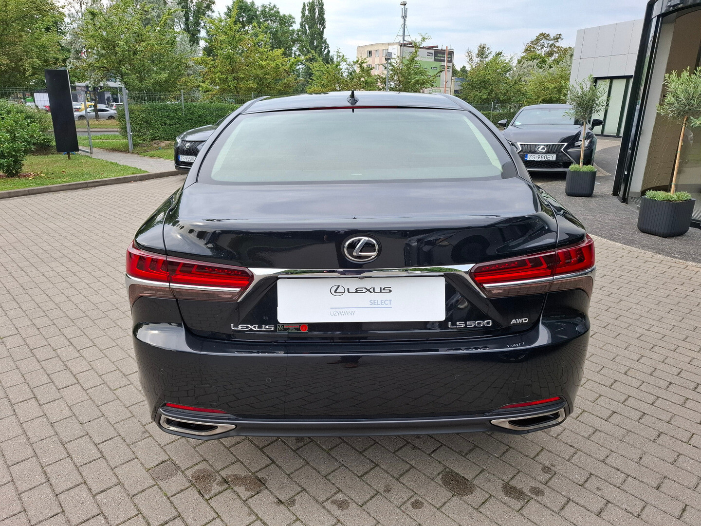 Lexus LS