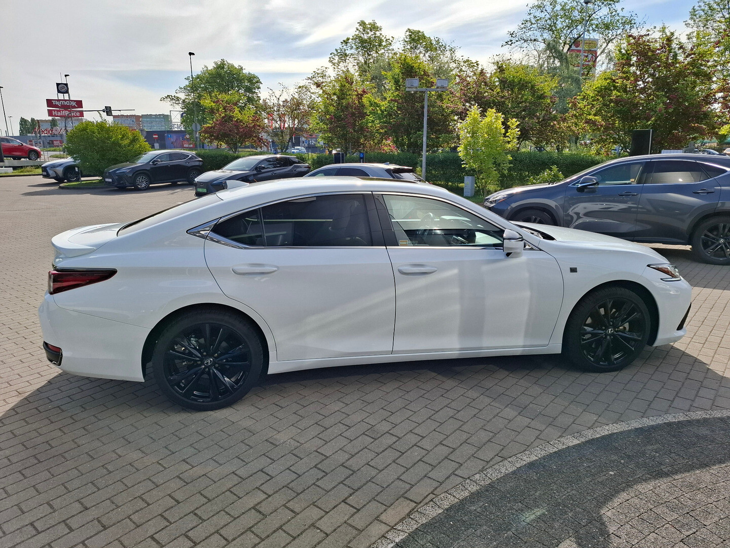 Lexus ES