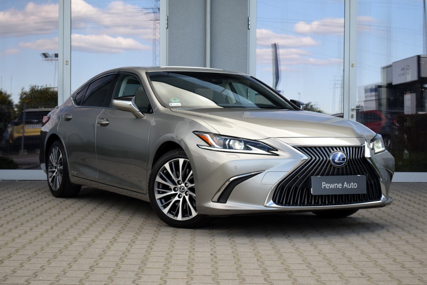 Lexus ES