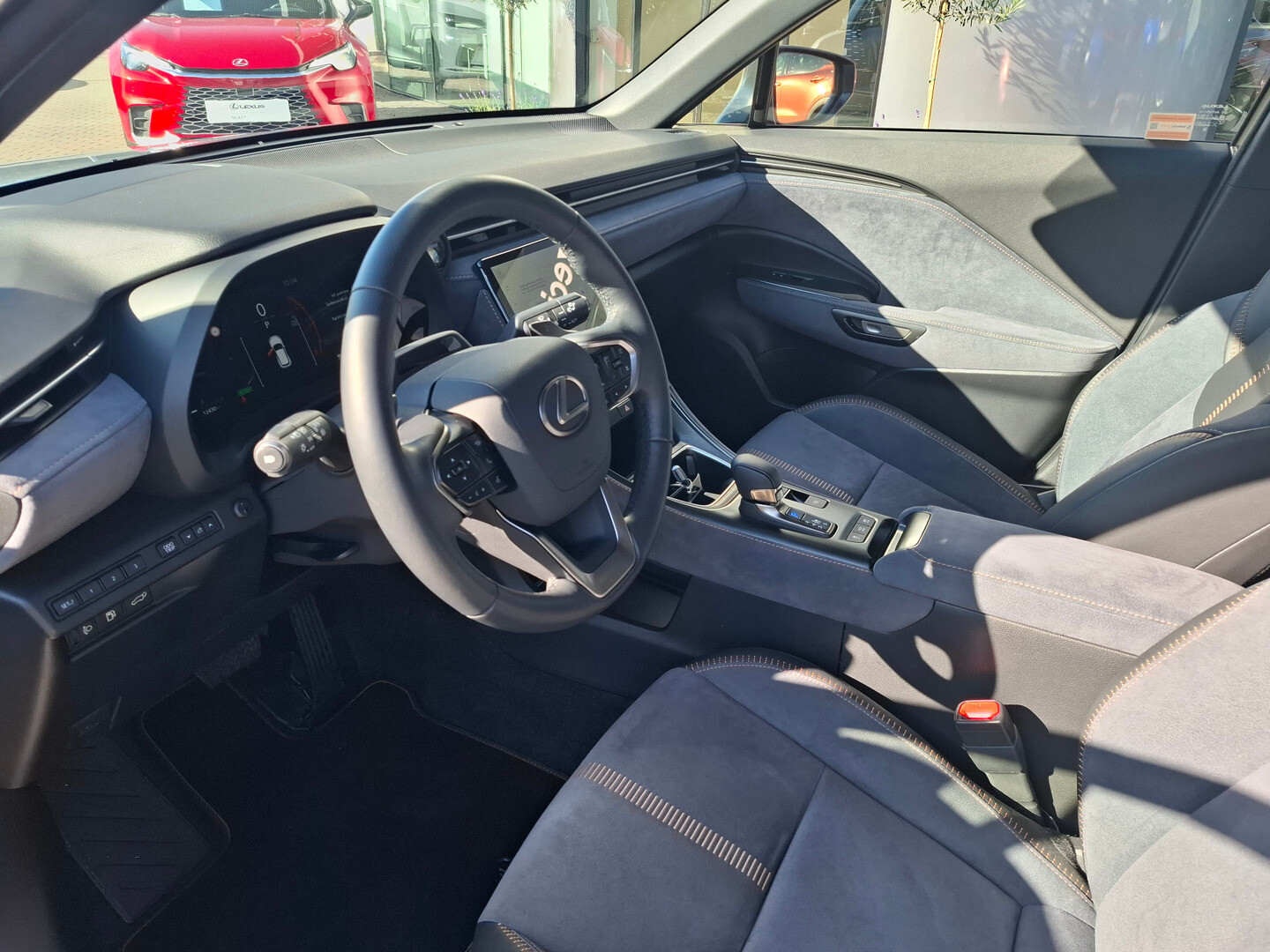 Lexus LBX