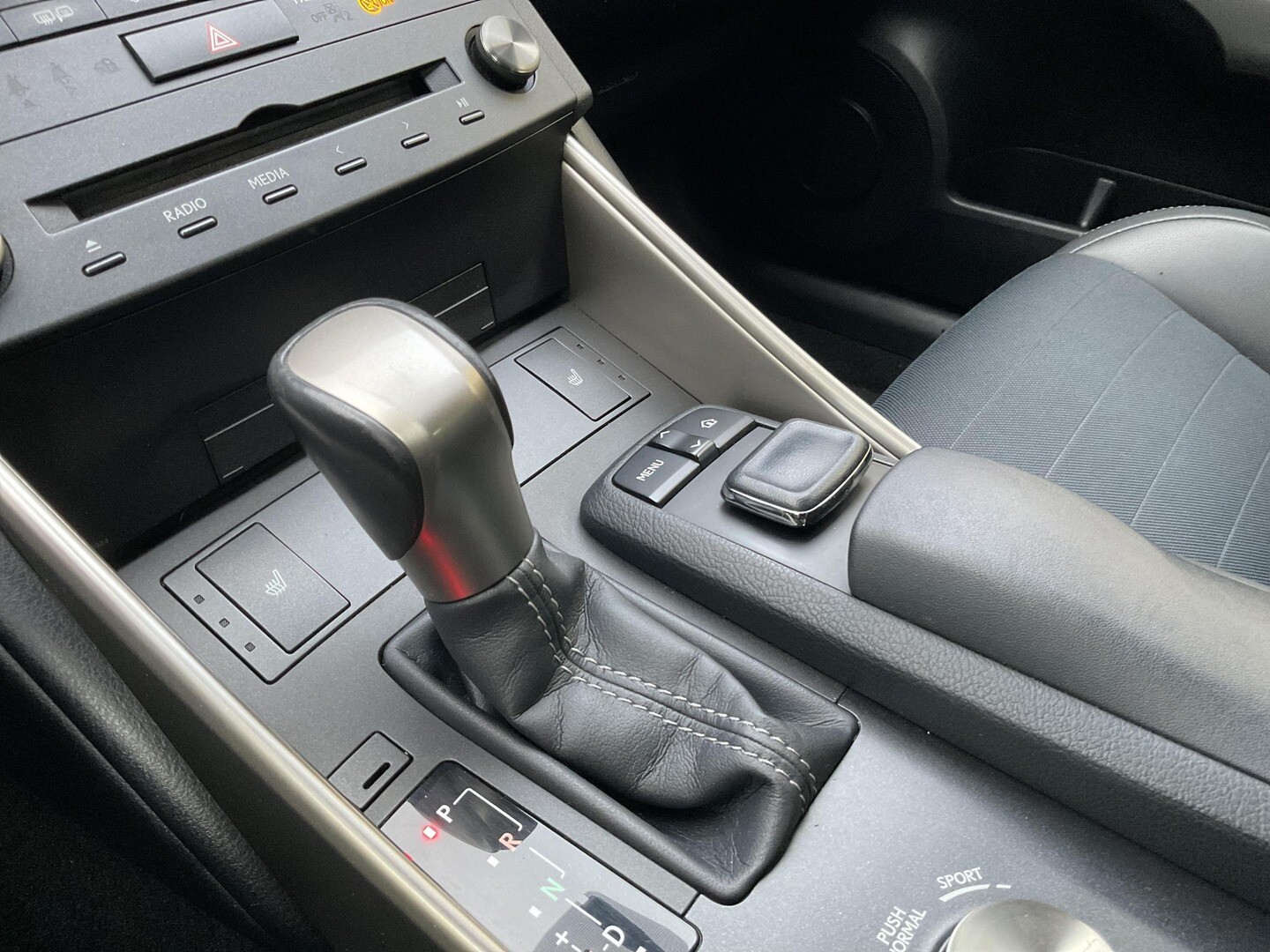 Lexus IS